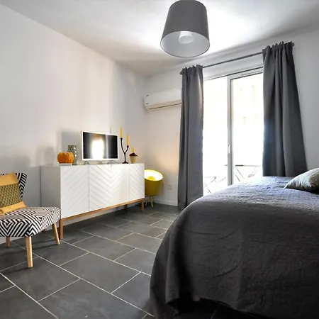 Apartment Des Fleurs