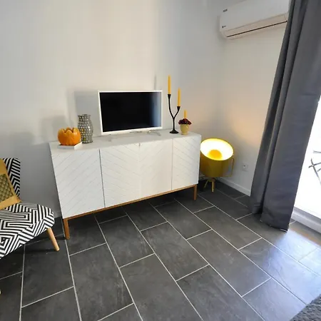 Apartment Des Fleurs *